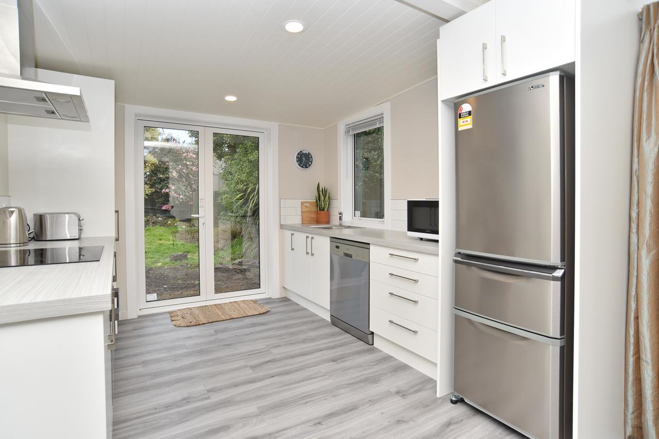 Albemarle Villa - Christchurch Holiday Homes エクステリア 写真